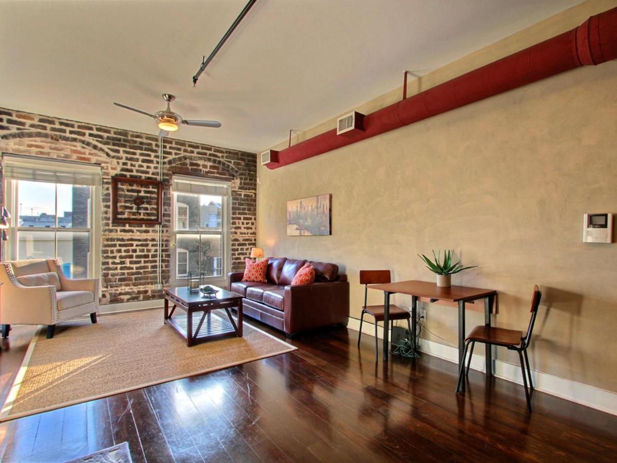 Soho Suite Savannah Exterior photo