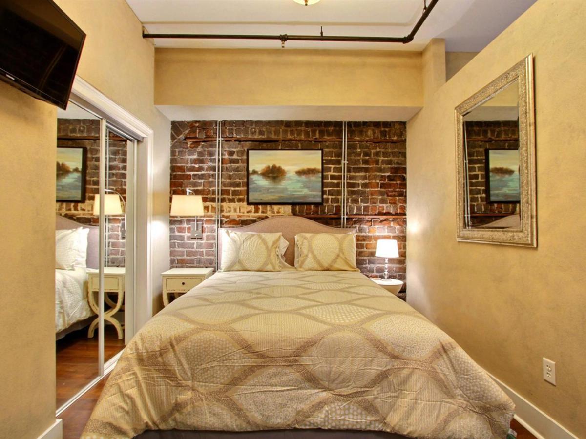 Soho Suite Savannah Exterior photo